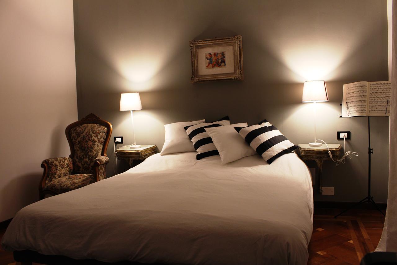 Bb Tube Bed & Breakfast Genoa Bagian luar foto